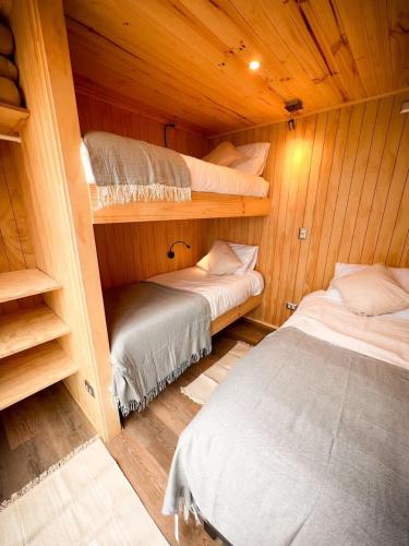 OUTSCAPE I Cabana Familiar En Lago Chapo con Hot Tub in Rio Del Sur