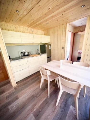 OUTSCAPE I Cabana Familiar En Lago Chapo con Hot Tub in Rio Del Sur