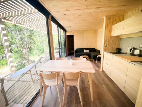 OUTSCAPE I Cabana Familiar En Lago Chapo con Hot Tub in Rio Del Sur