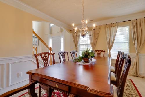 Lovely Family Home - 20 Miles to Downtown Atlanta! - image 34
