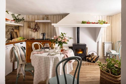 Wishome- Finca Venta Viñas con piscina privada, en la falda de Gredos (Wishome- Finca Venta Vinas con piscina privada, en la falda de Gredos) in Segurilla