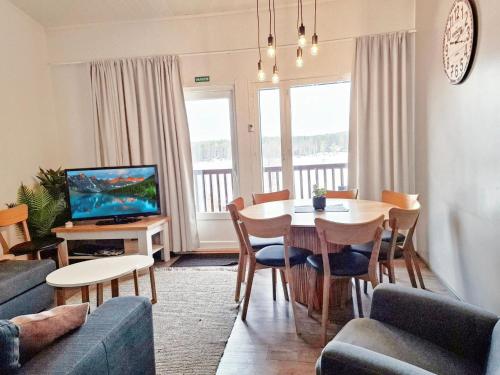 Holiday Home Skivillas 61 ukkohalla - b1 by Interhome in Hyrynsalmi