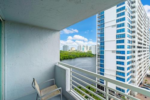 Ventur Gallery One Waterfront Heated Pool in Fort Lauderdale, USA