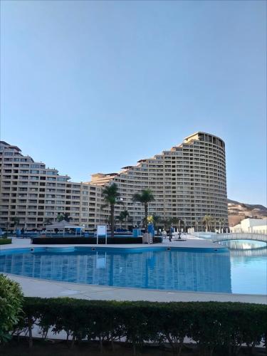 숙소 외관, Porto Royal Stay The View Hotel ViP in 아인 소카나