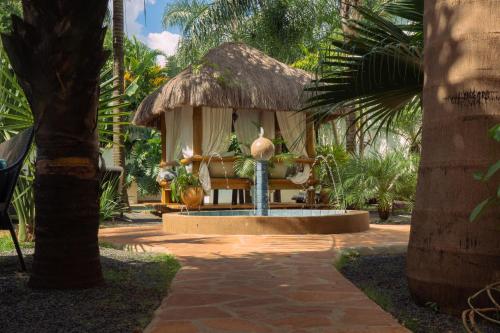 Dos Lunas Aparthotel in Amambay