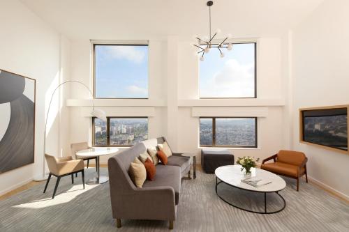 Hyatt Regency Paris Etoile in 17th - Arc de Triomphe - Palais des Congres