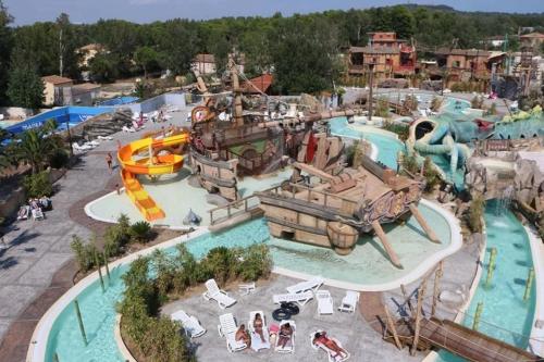 ZEcamping 4 étoiles avec parc aquatique club enfant animations sauna hammam