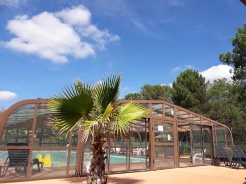 Seadmed, ZEcamping 4 étoiles animé chiens acceptés familial piscine couverte (ZEcamping 4 etoiles anime chiens acceptes familial piscine couverte) in Leon