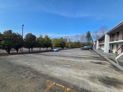 A szálláshely kívülről, Deerfield Lodge in Acworth