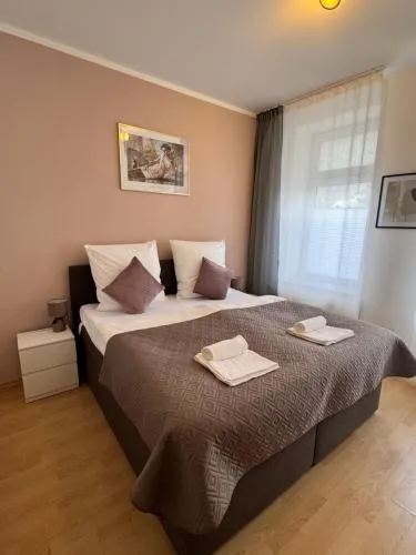 Arminos Large Group Apartment- 3 Zimmer & 2 WCs in Chemnitz, Deutschland
