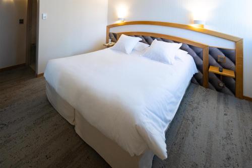 2 twin beds