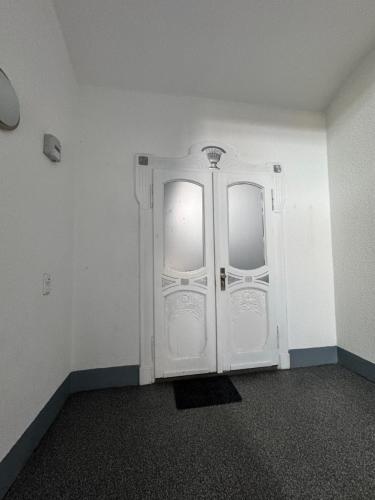 Arminos Large Group Apartment- 3 Zimmer & 2 WCs in Chemnitz, Deutschland