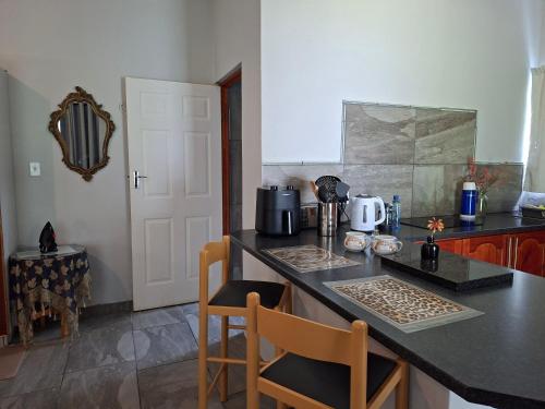 virtuvė, Altenburgh Accommodation - Apartments in Somerset East