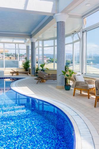 . Hotel Savoy