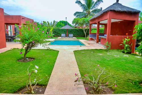 La Villa Boabab, meublée et équipée (La Villa Boabab, meublee et equipee) in Sintian