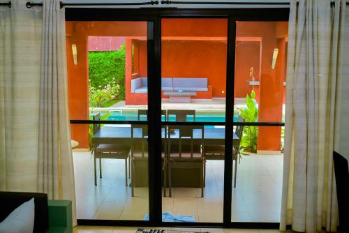 La Villa Boabab, meublée et équipée (La Villa Boabab, meublee et equipee) in Sintian