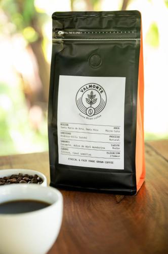 Valmonte Coffee Farm in Santa María
