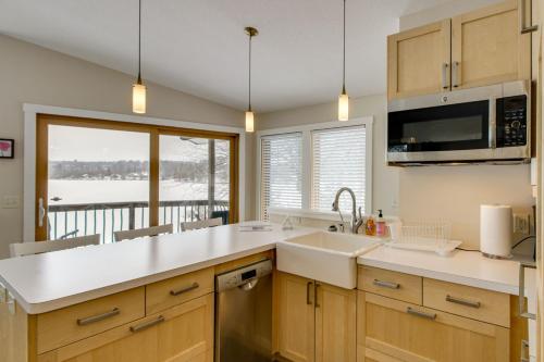 Kitchen, Rice Lake Lodge and Cabin with Dock Fire Pit Views in Brainerd (MN)