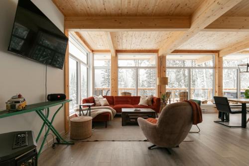 Luxe Mountain Escape - Hot Tub - Fireplace - Cozy in Saint Adolphe D'Howard (QC)