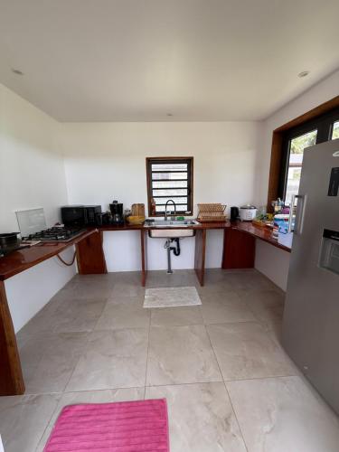 Bếp, MOOREA CHILL and BEACH LODGE in Moorea Island