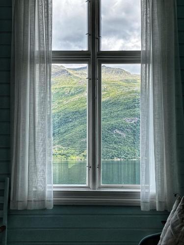 Sommerhotellet in Овре Ардал