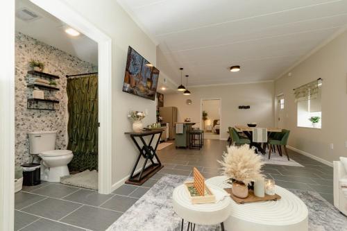 Luxurious One-Bedroom Gem Near Conneaut Lake