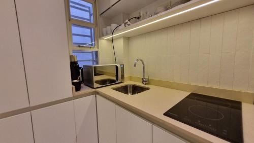 Apartment steps away from Av. Corrientes theaters - image 5