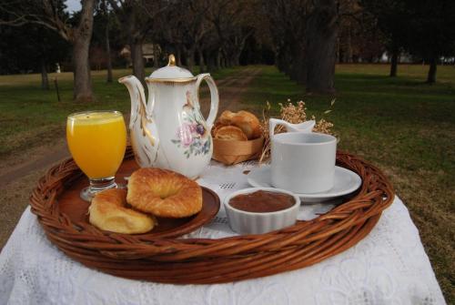 Tudor House - Stay in Chascomús