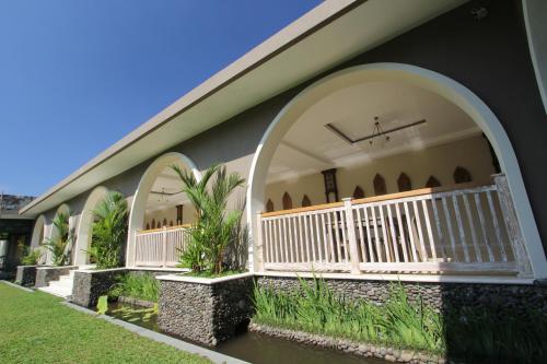 trädgård, The Westlake Hotel & Resort Yogyakarta in Sleman