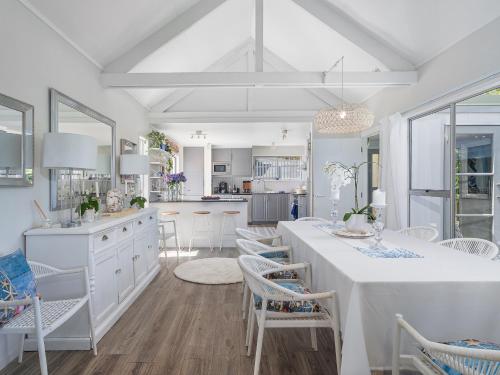 Vista Exterior, Panoramic Views on Paku - Tairua Family Retreat in Tairua