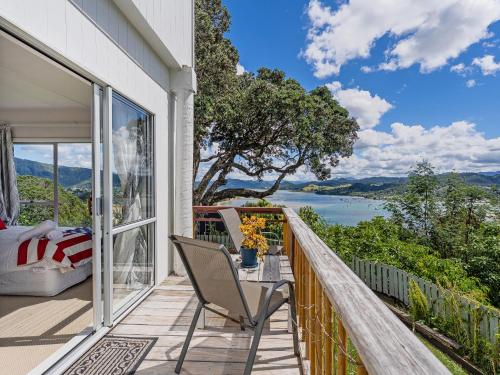 Vista Exterior, Panoramic Views on Paku - Tairua Family Retreat in Tairua