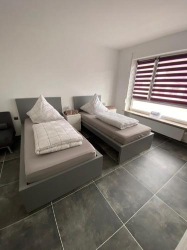 Moderne 2 Zimmer Wohnung Küche und Bad im Zentrum in Merzig, Deutschland