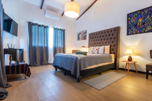 BUDDA HOME in ทอร์ทูกัวโร