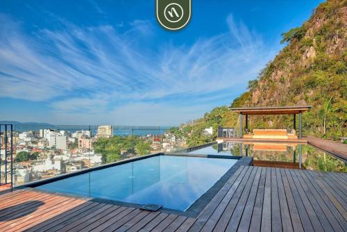 New Studio - King Bed - Pool - Jacuzzi - Gym