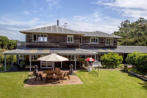 Kowhai Close Accommodation - Photo 1