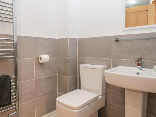 Newlands Cottage - image 4