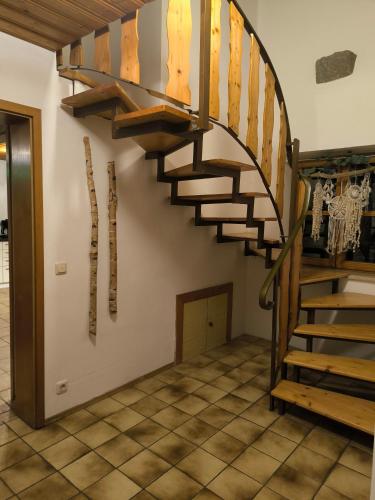 Geräumige Wohnung mit zwei Schlafzimmern und Balkon (Geraumige Wohnung mit zwei Schlafzimmern und Balkon) in Eching (Landshut)