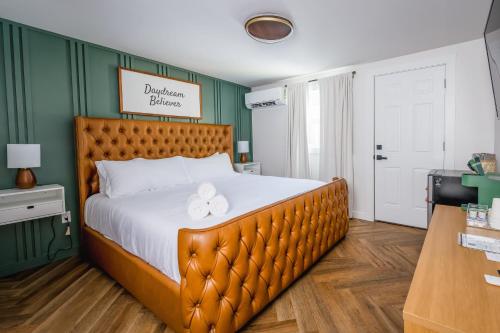 Chalet 239-Boutique Hotel in West Dover, USA