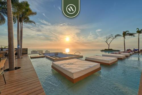 Luxury 1BR Condo - Rooftop Pool - Bay View