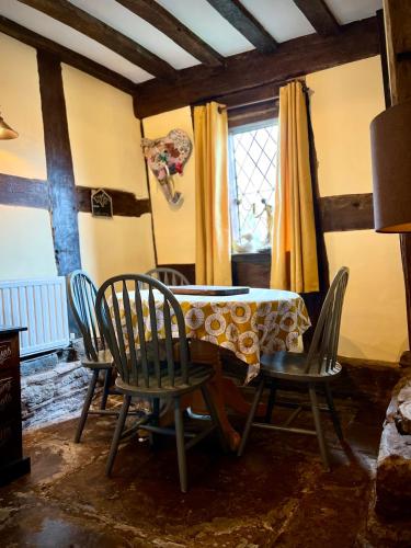 Historic Tudor House in rural Hereford - inc breakfast in Wellington (Herefordshire)