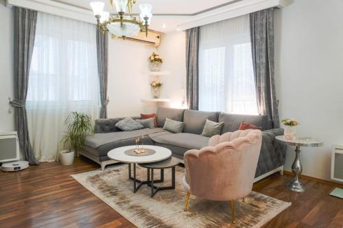 Montana Apartment Tivat 7-Minute Walk to the Sea