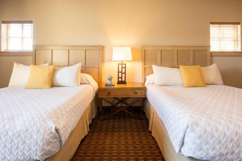 2 double beds