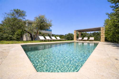Luxury Villa Marian with Private Pool and Jacuzzi near the Beach of Georgioupoli - Crete