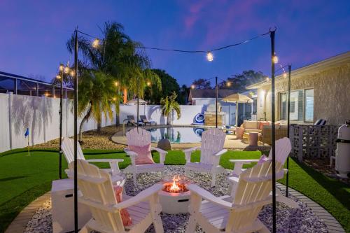 Play & Stay - Pool - Hot Tub - Movie Theater Room in Seminole (FL)