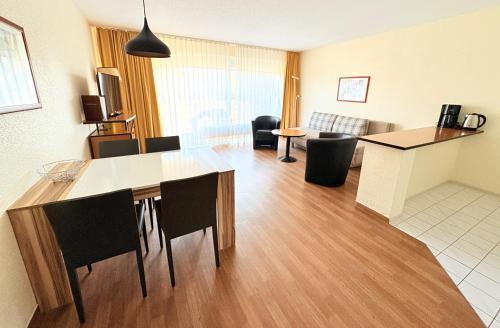 Boddenhof Apartment 44 - Terrasse, Hund willkommen in Buschvitz