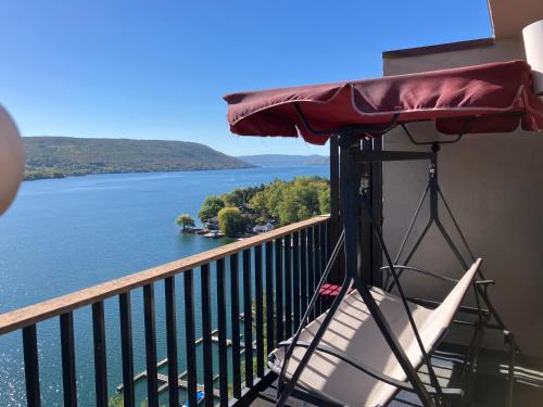 Lakeside Condo with plenty of amenities close to Bristol Mountain - permit - 2024-0018 in Neiplsa (NY)
