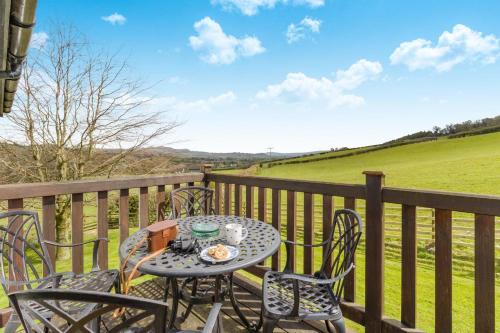 Iekārtas, 2 Bed in Caersws oc-waa322 in Trefeglwys