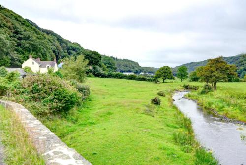 Seadmed, 3 Bed in Fishguard oc-wav276 in Pontfaen