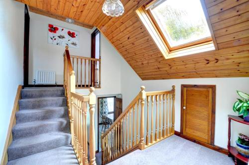 Seadmed, 3 Bed in Fishguard oc-wav276 in Pontfaen