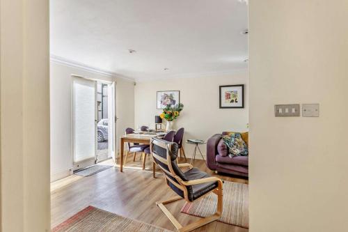2 Bed in Bath oc-bhr16, Bath